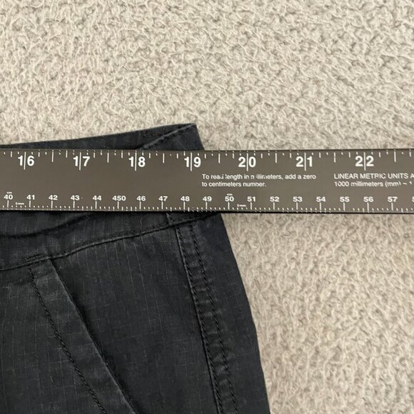 VTG Nike Athletic Dept. Shorts Men 38 Black Y2K Cargos - Picture 8 of 12